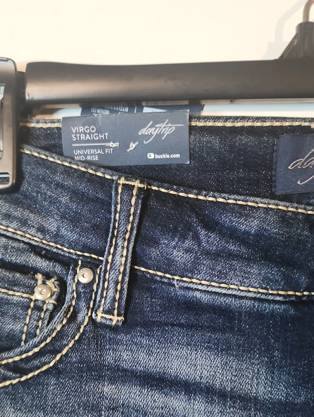 Daytrip Virgo Universal Fit Straight Jeans NWT Size 30 Regular